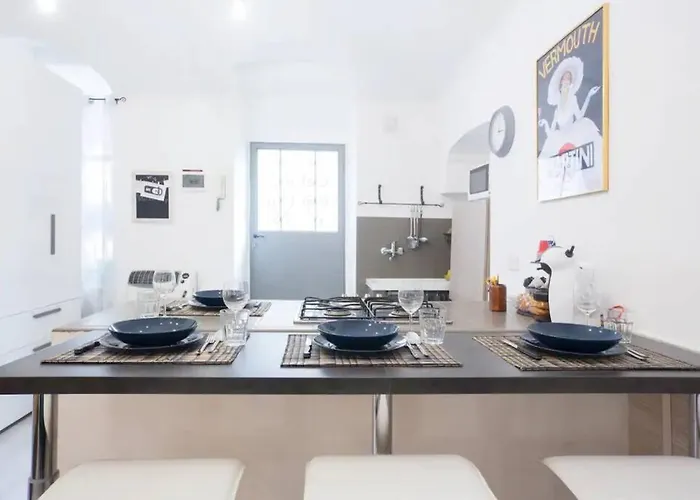 Chiara Open Space * تورينو